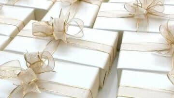 Bespoke gift wrapping services in London for individuals, VIP and corporate clients