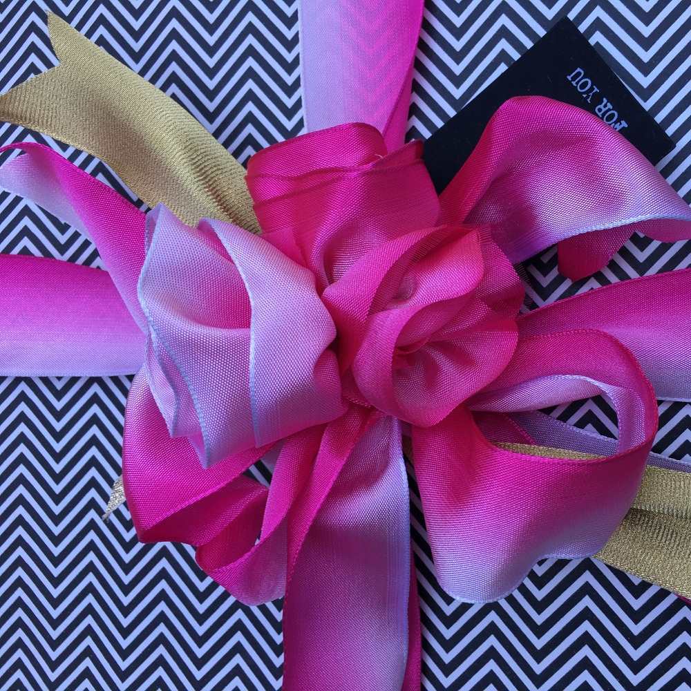 Bespoke gift wrapping services in London for individuals, VIP and corporate clients