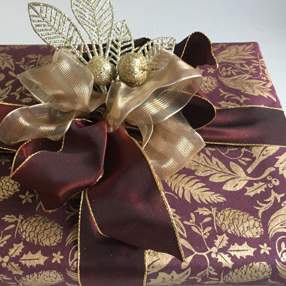Bespoke gift wrapping services in London for individuals, VIP and corporate clients