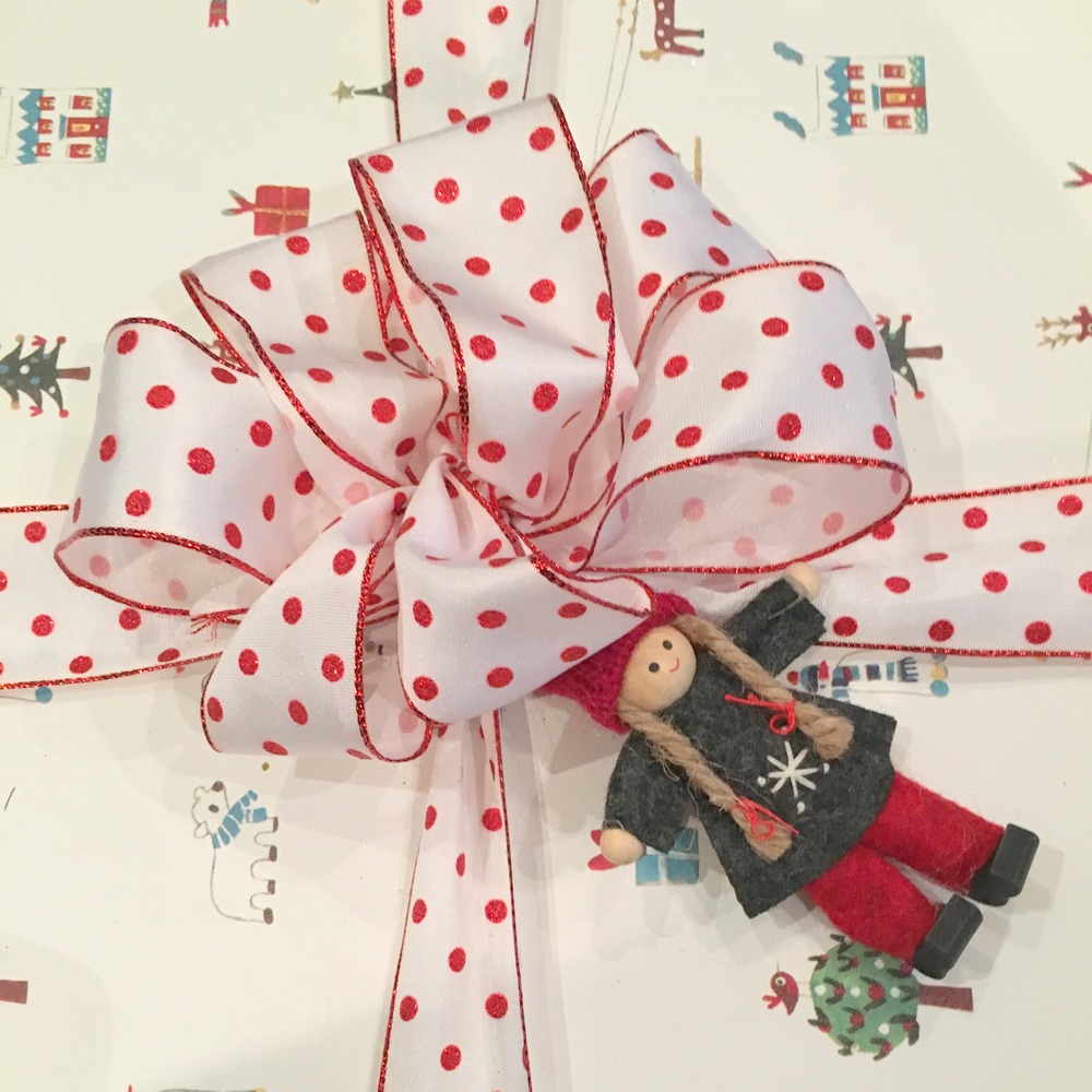 Bespoke gift wrapping services in London for individuals, VIP and corporate clients