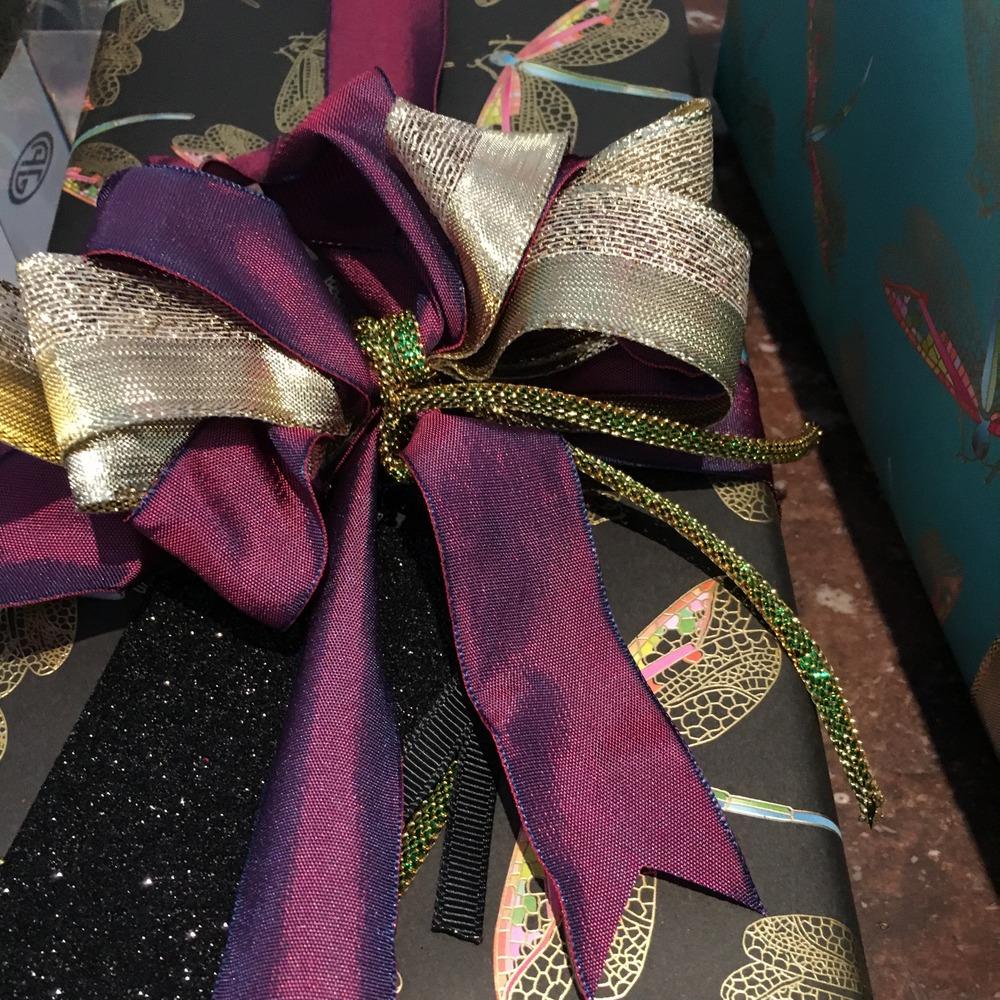 Bespoke gift wrapping services in London for individuals, VIP and corporate clients