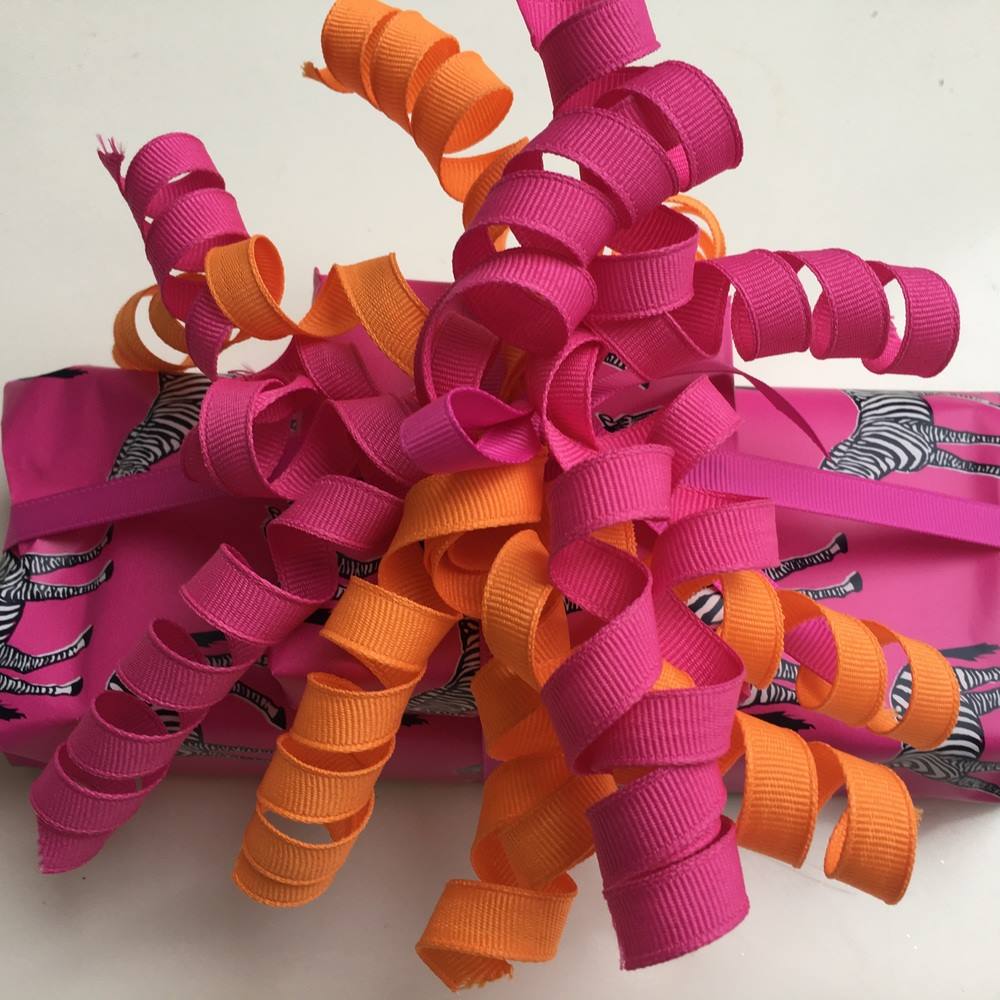 Bespoke gift wrapping services in London for individuals, VIP and corporate clients